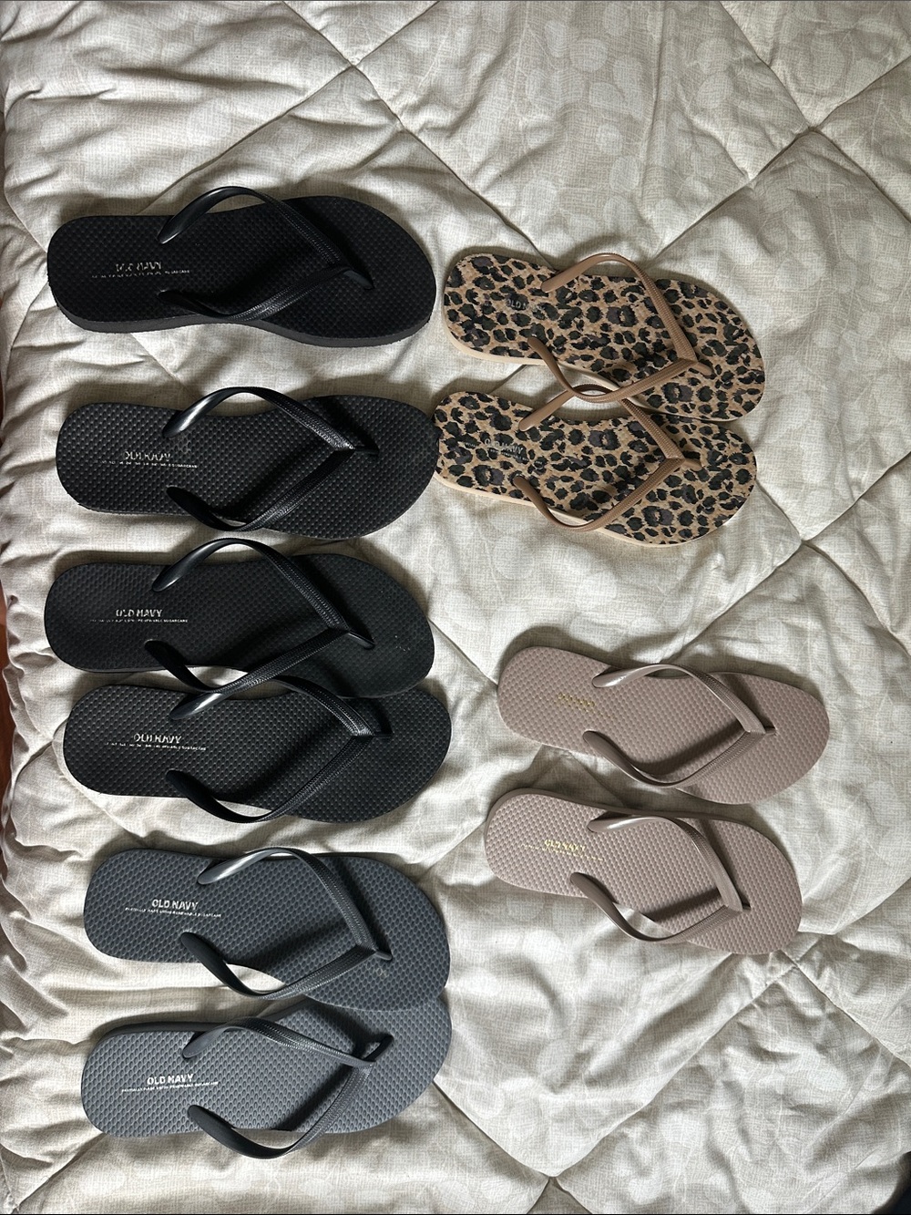 Old Navy Black and Taupe Flip Flop Sandals (Multiple Pairs) - Picture 1 of 1